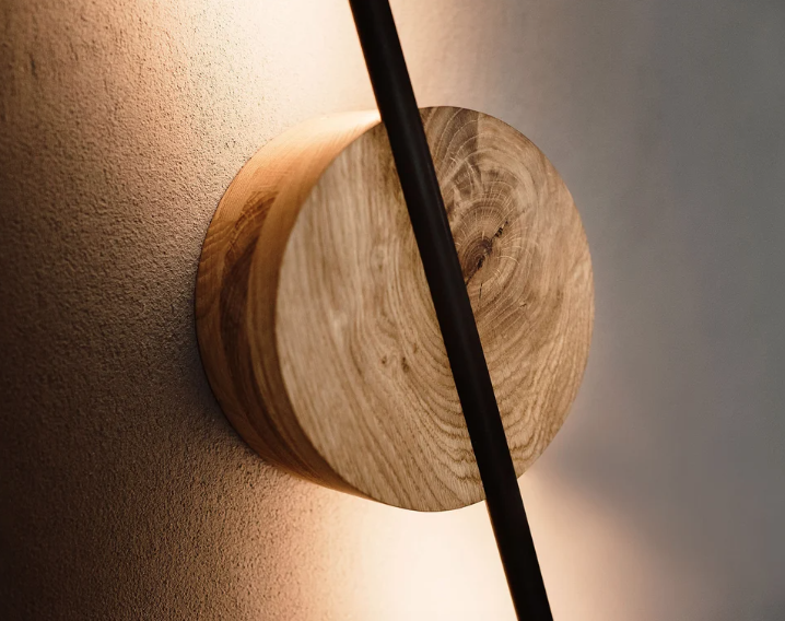 Applique verticale/orizzontale con luce indiretta