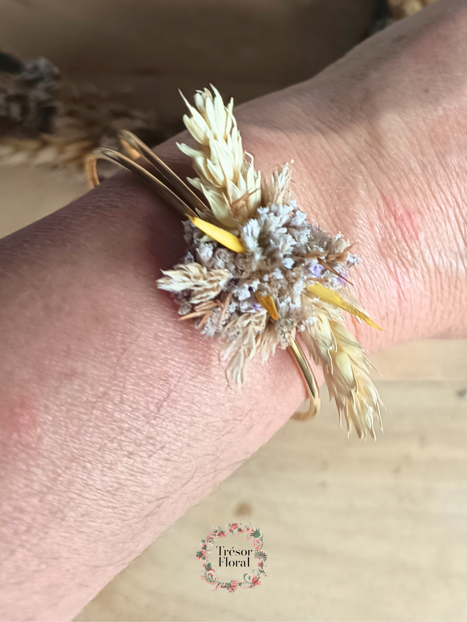 Bracelet fleuri doré