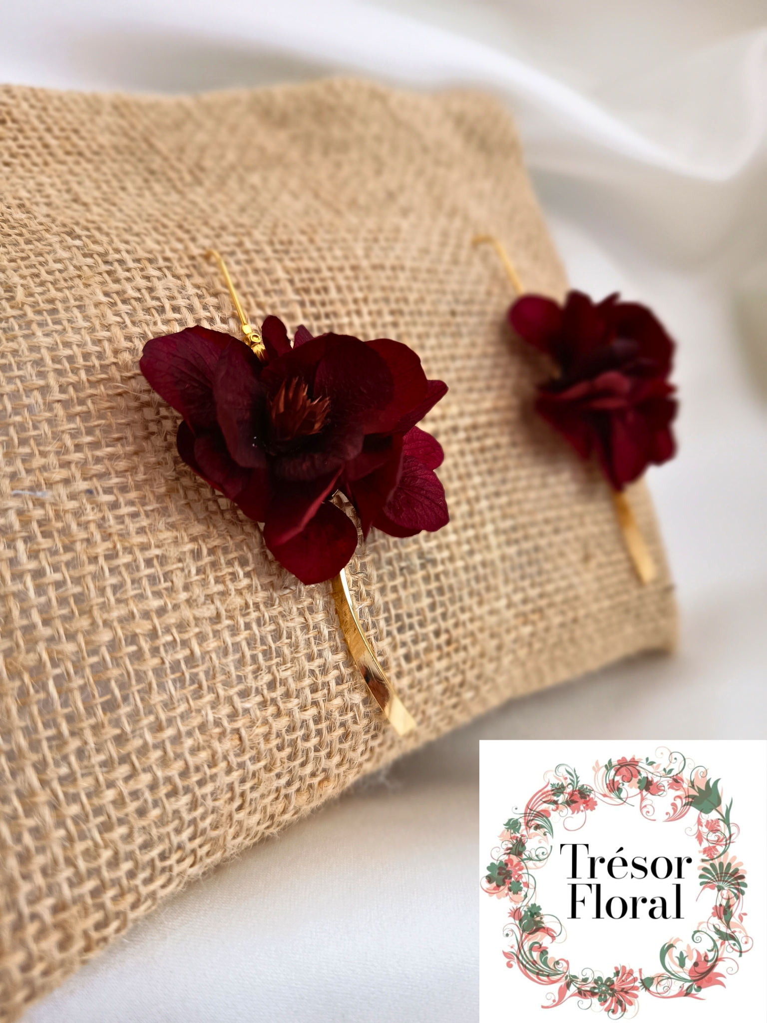 Boucles d 'oreilles bordeaux