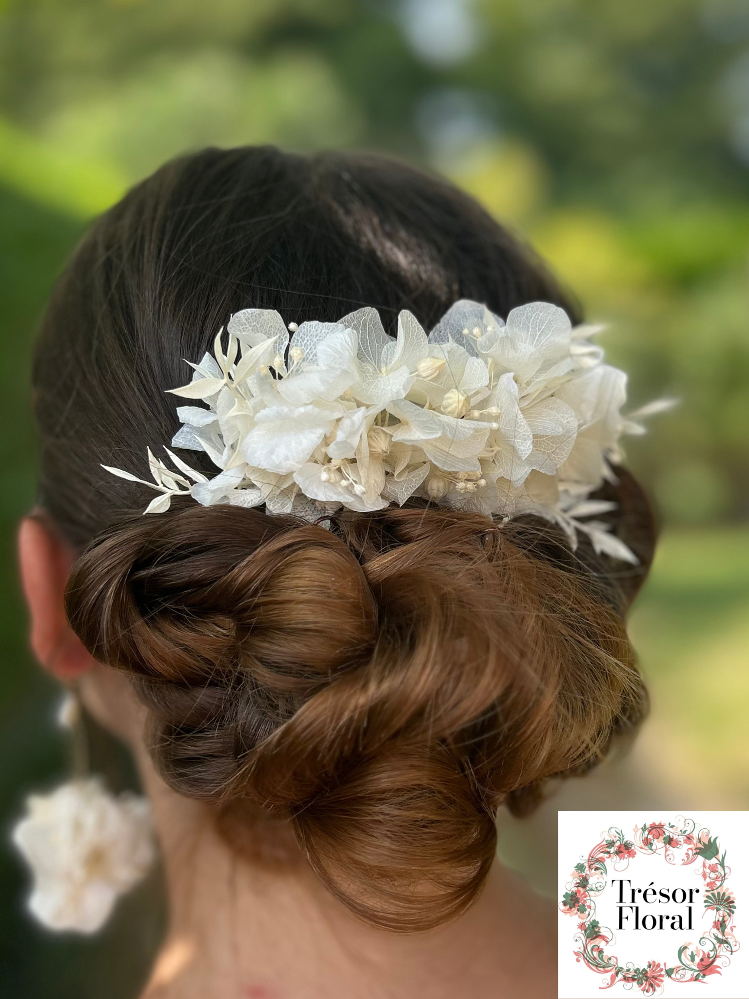 Peigne à fleurs blanc cassé très élégant