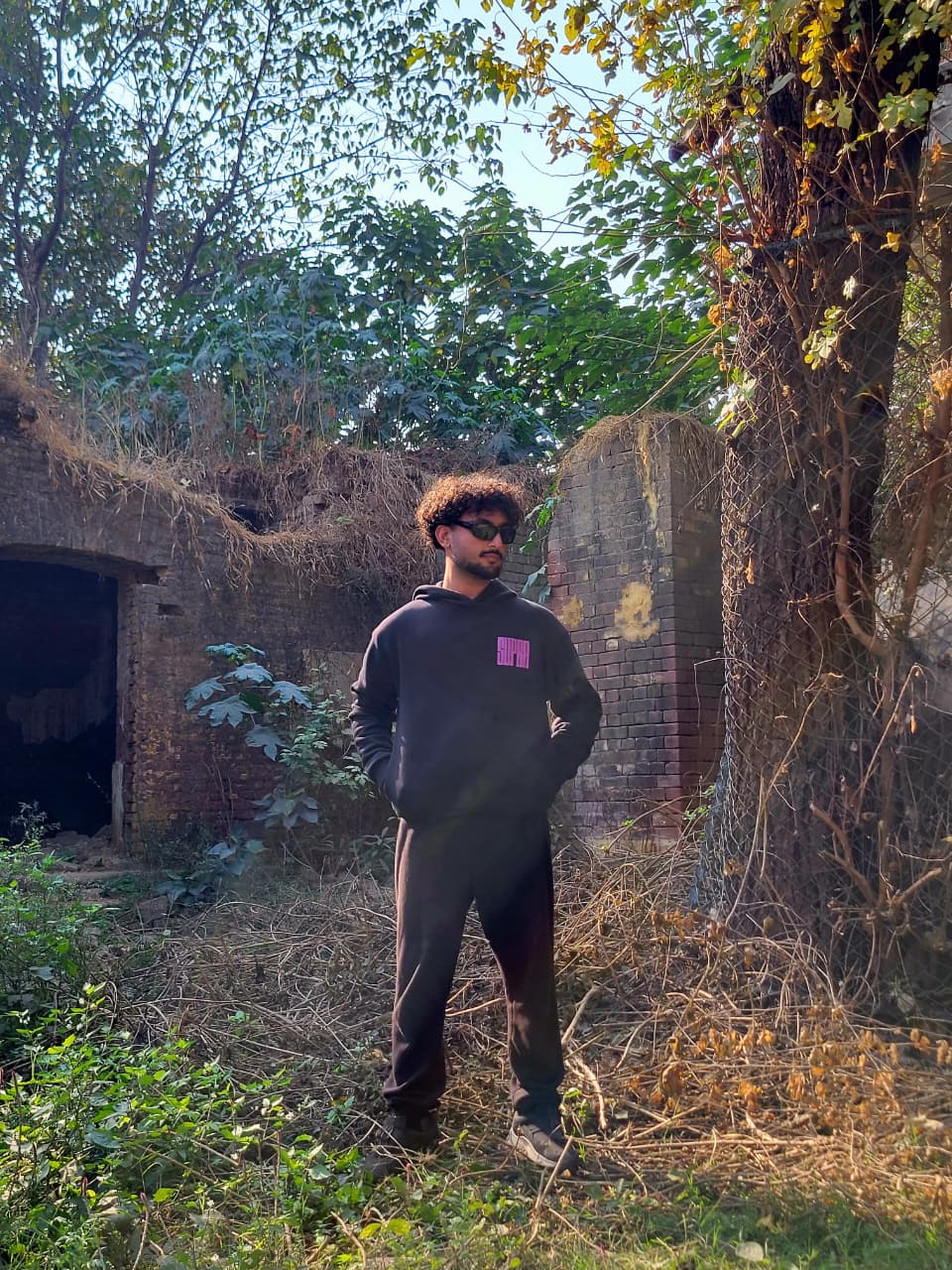 Supra Oversized Hoodie (Black) 