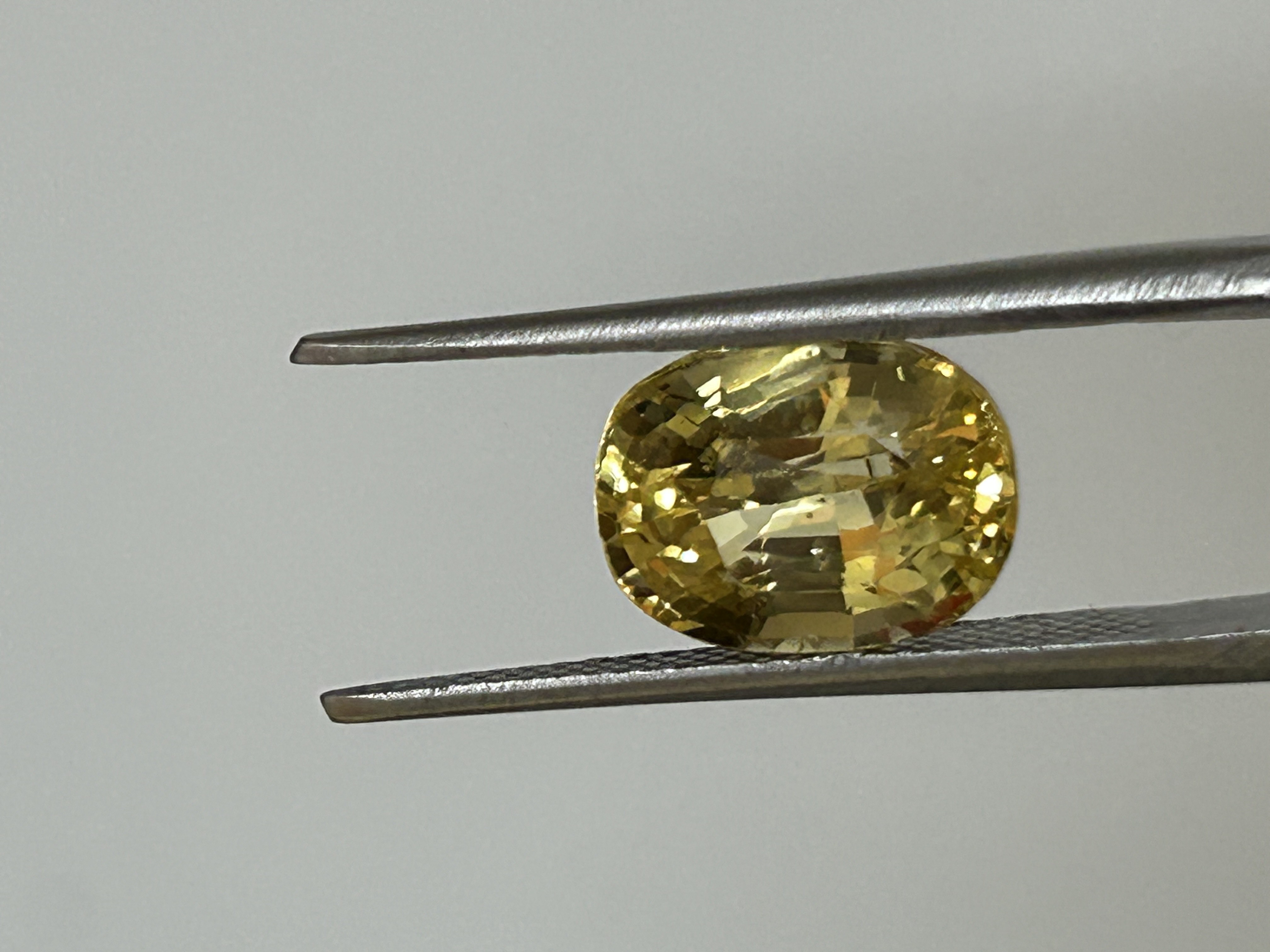 Yellow Sapphire 5.55 Carat Oval Cut Gemstone