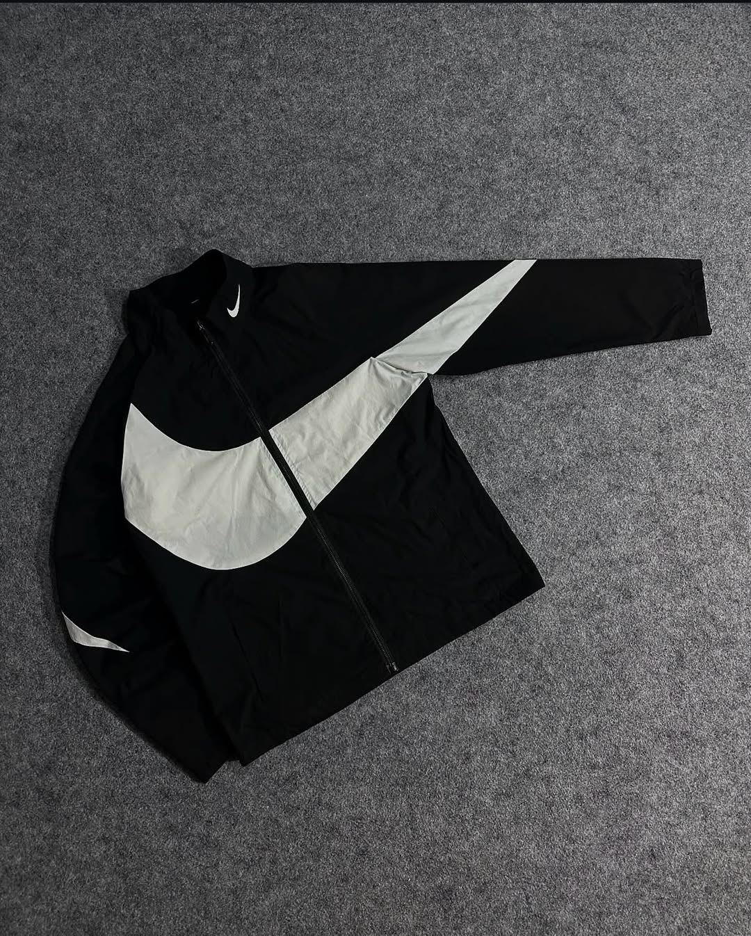 Nike Air Vintage Track Jacket – Black & White