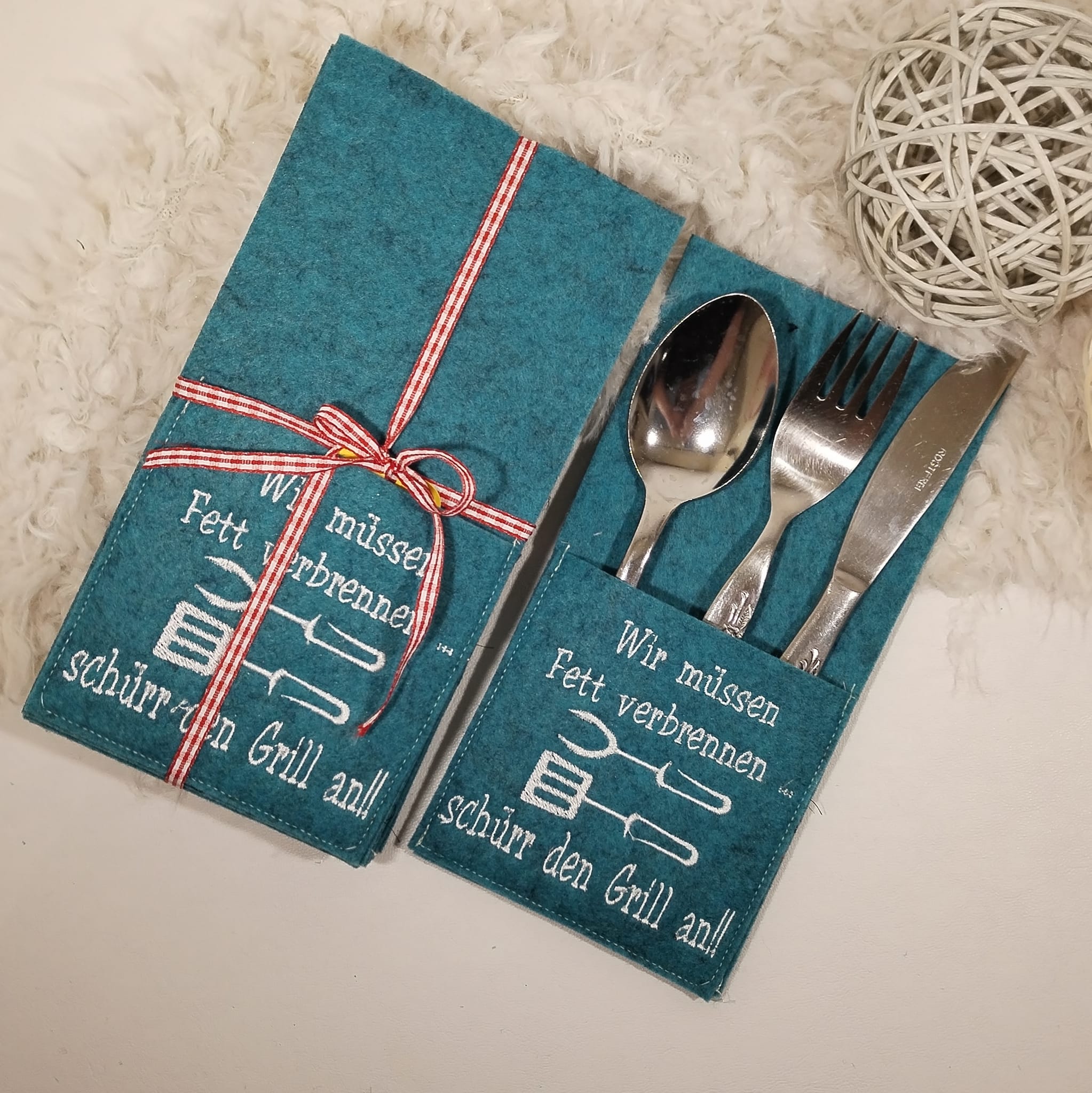 Stickdatei Motive / Text für Bestecktaschen