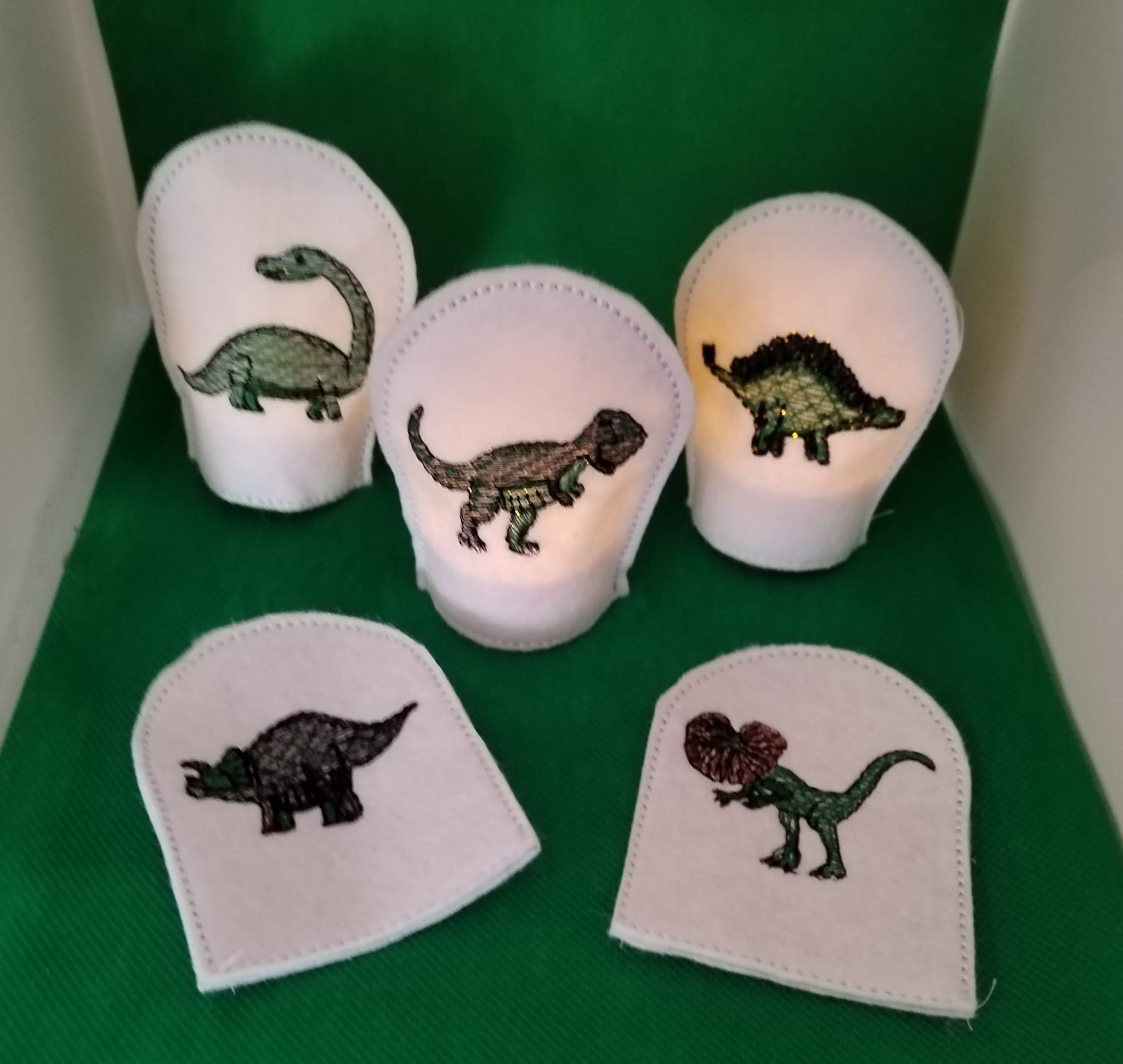 Stickdatei ITH LED Teelicht Cover Dinosaurier