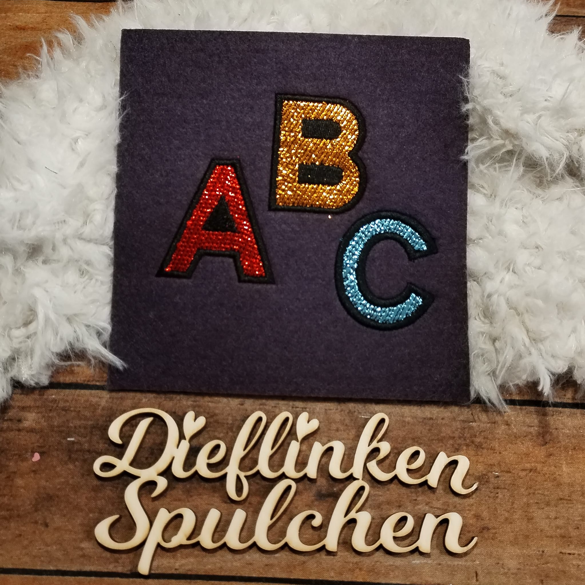 Stickdatei großes Alphabet / Buchstaben mit Mylar Stickfolie