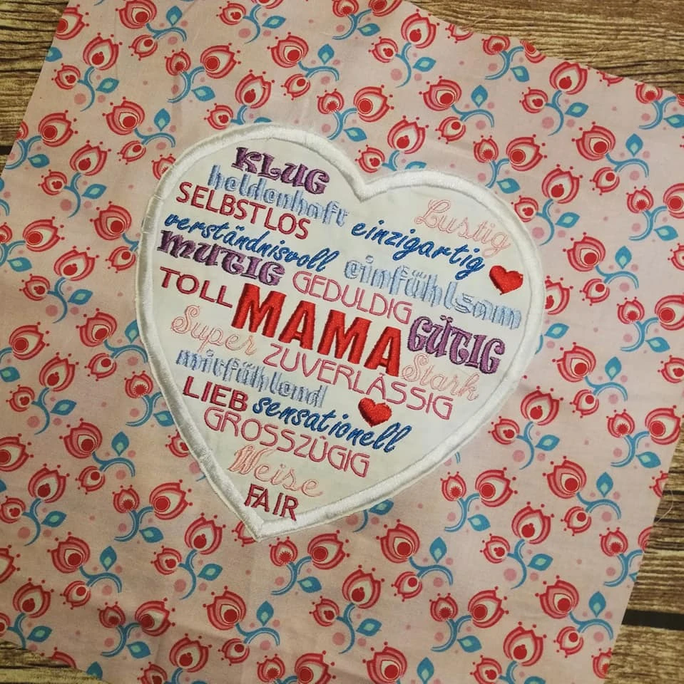 Stickdatei Mosaik Worte - Mutter Herz