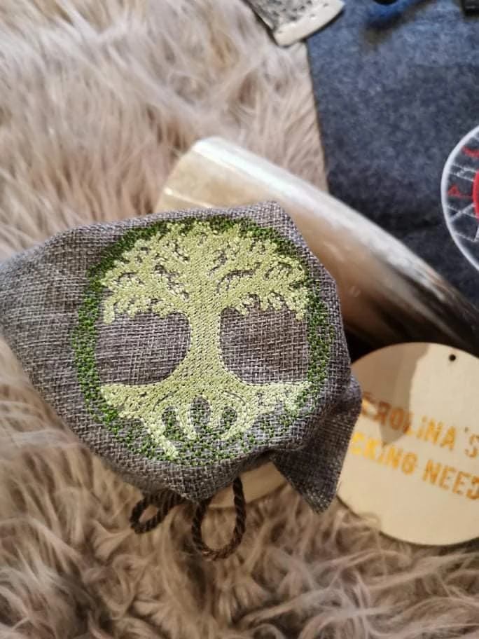 Stickdatei Wikinger Baum Yggdrasil
