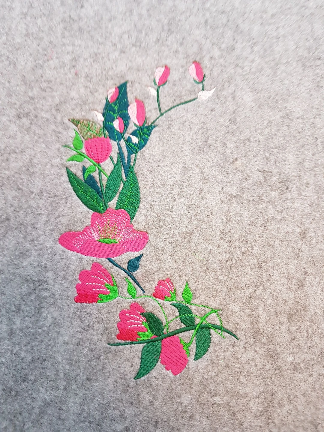 Stickdatei Blumenranke
