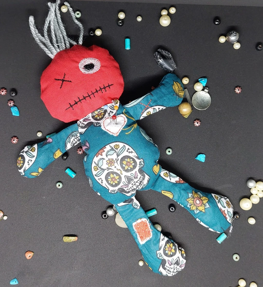 Stickdatei ITH Nadelkissen Voodoo