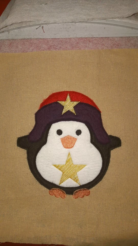 Stickdatei doodle Applikation Pinguin