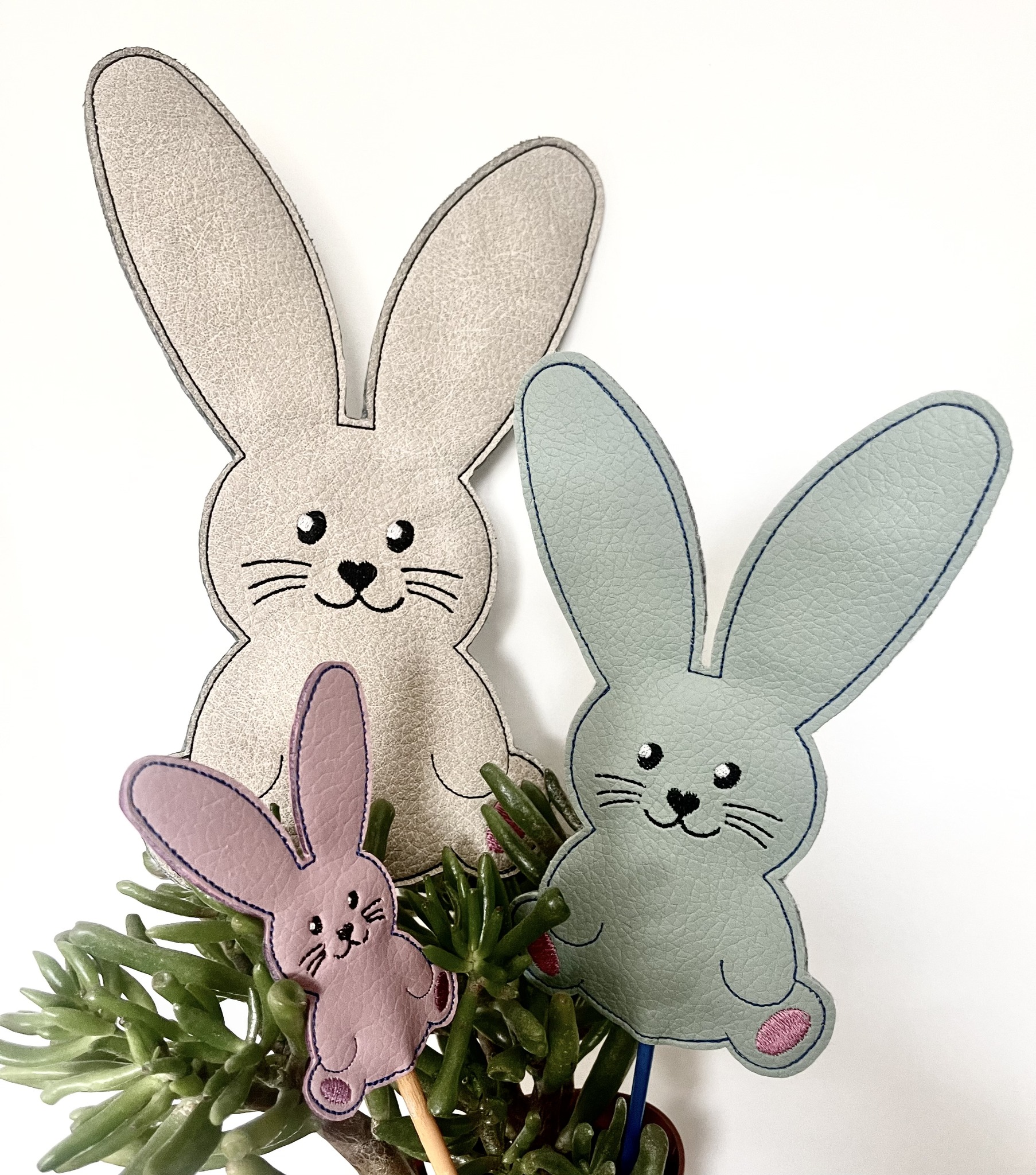 Stickdatei ITH Osterhase Stecker