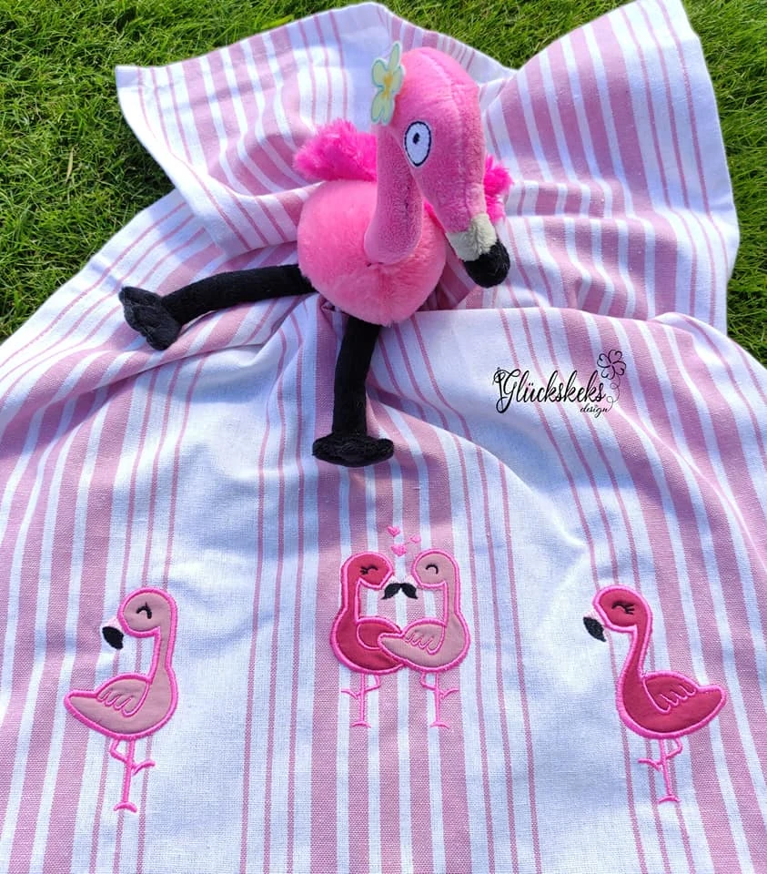 Stickdatei Applikation "Flamingo" – Ein Hauch Tropenliebe für deine Projekte!