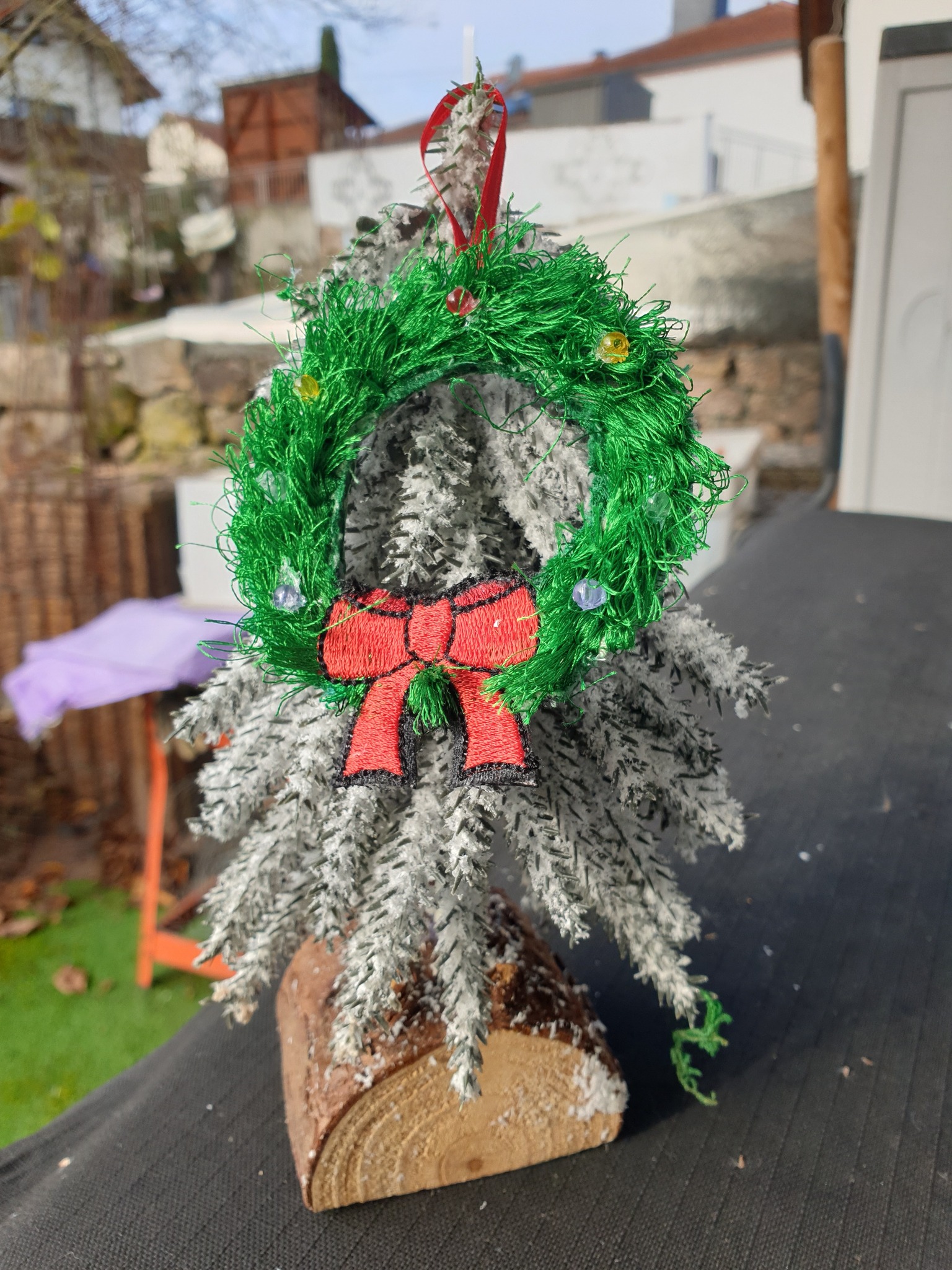 Stickdatei Fransen Weihnachtskranz