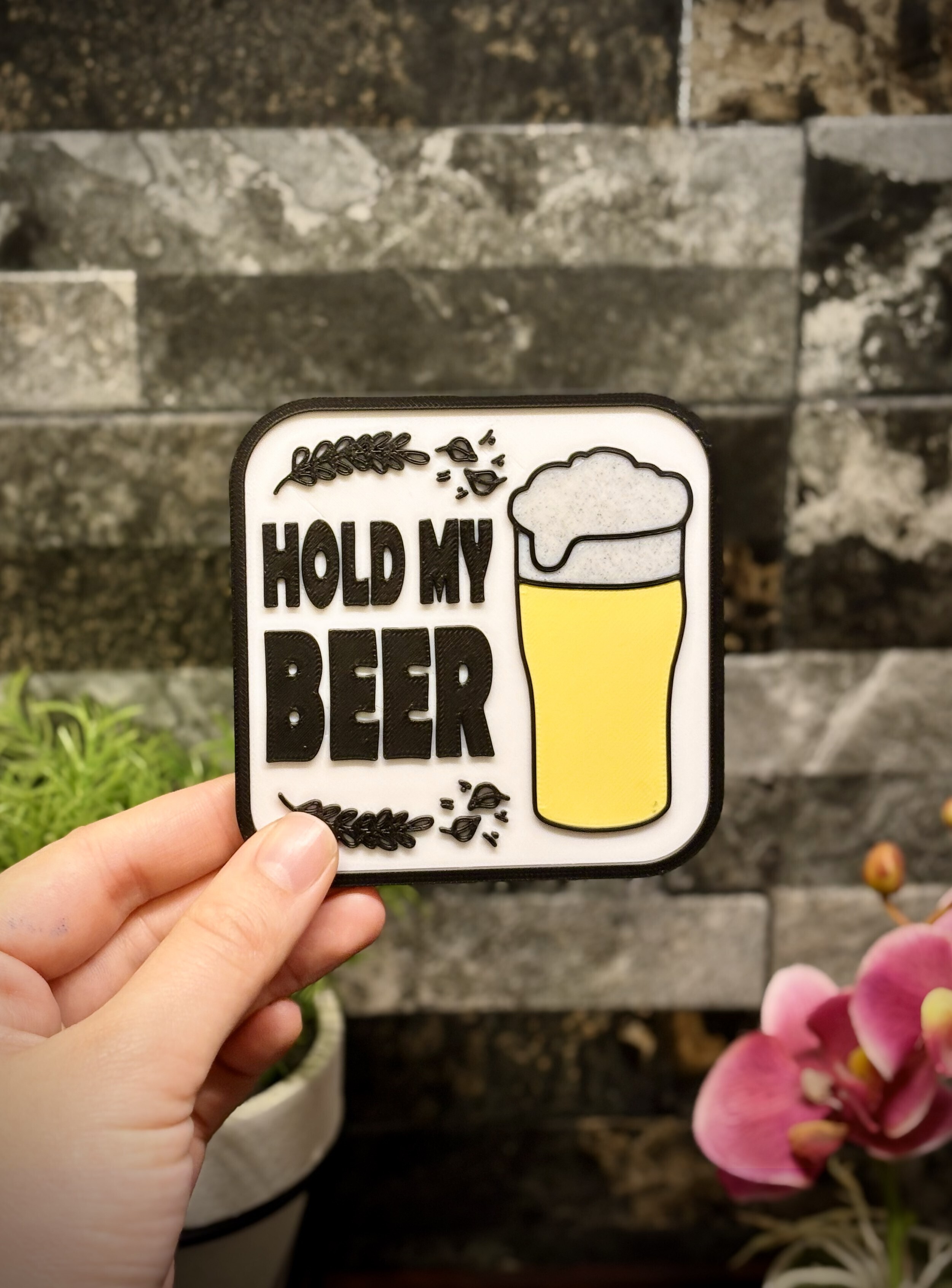 Sottobicchiere “Hold My Beer”