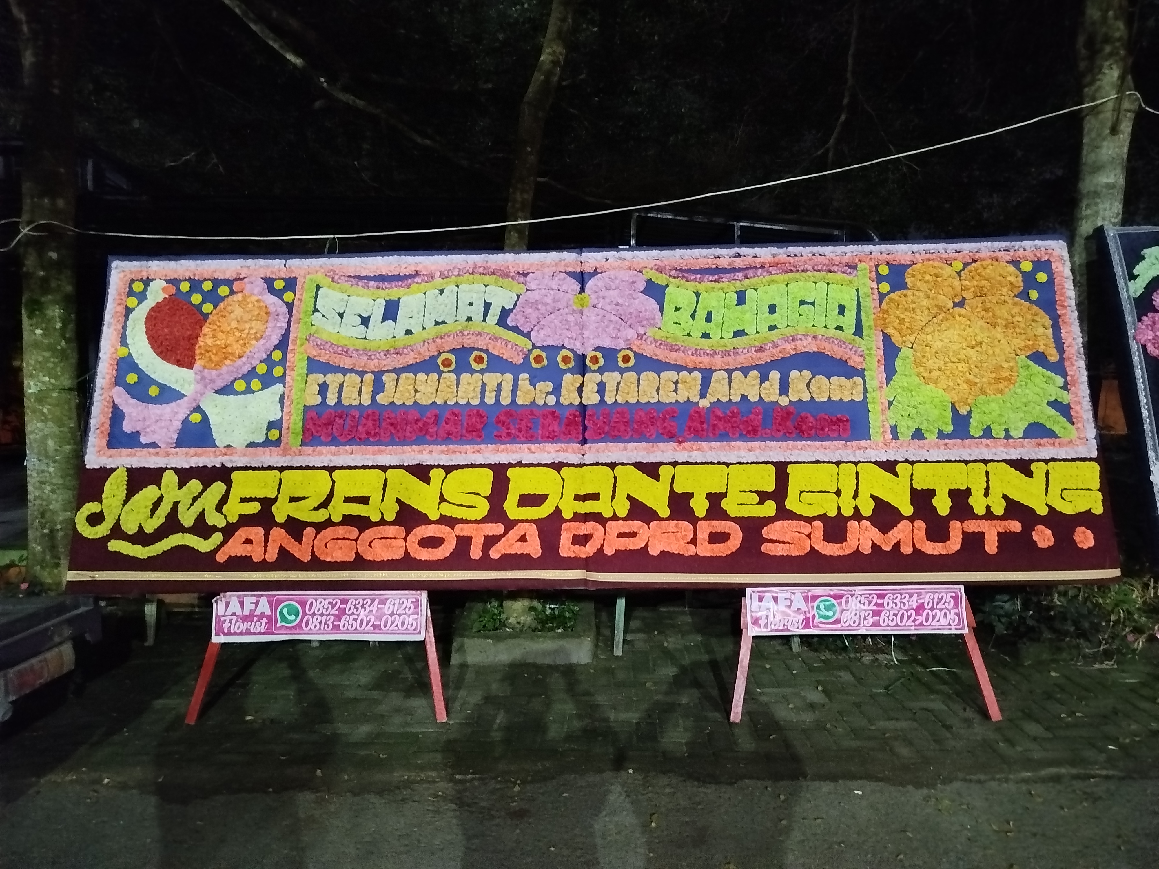 Karangan Bunga Papan