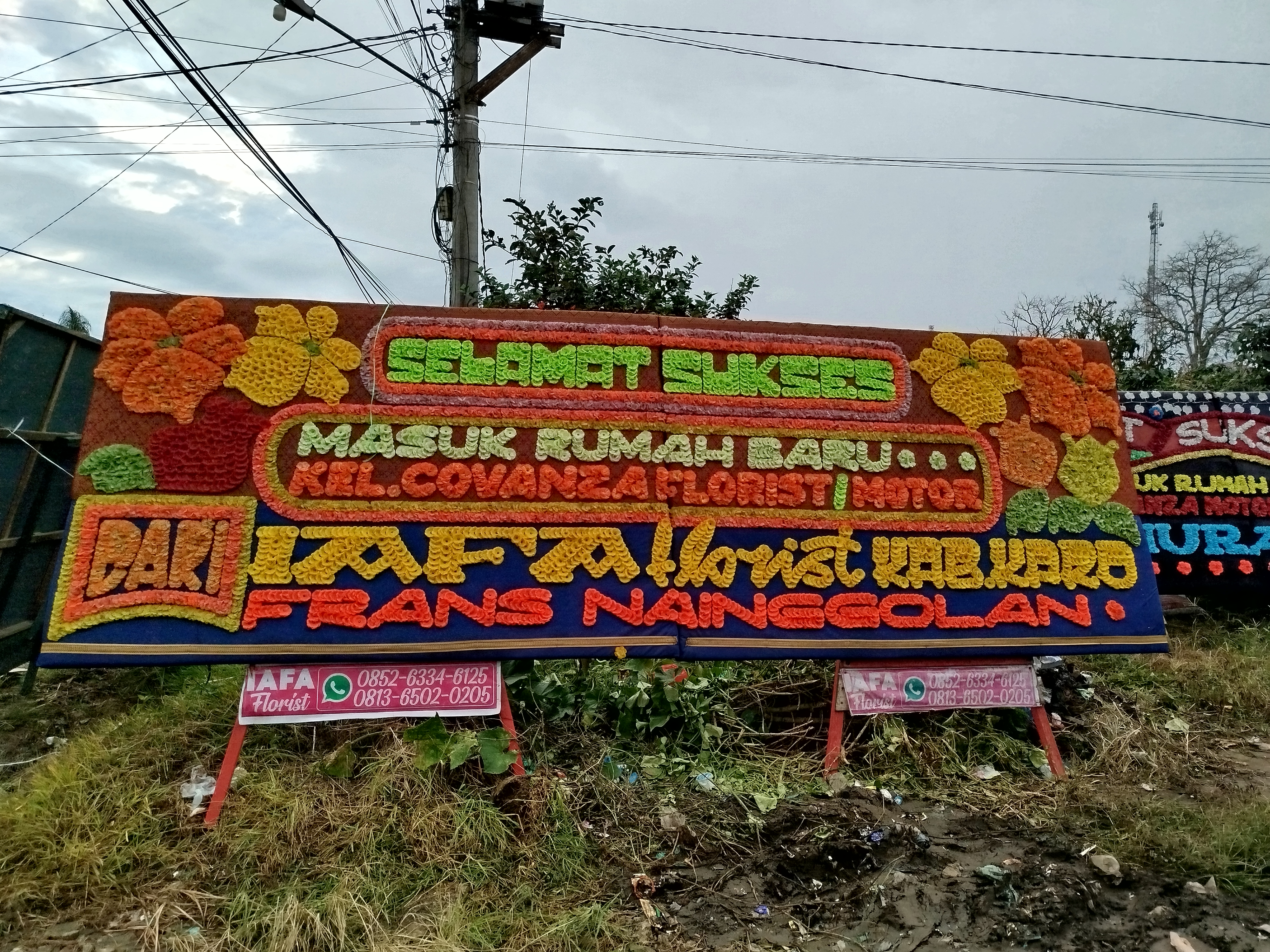 Karangan Bunga Ucapan