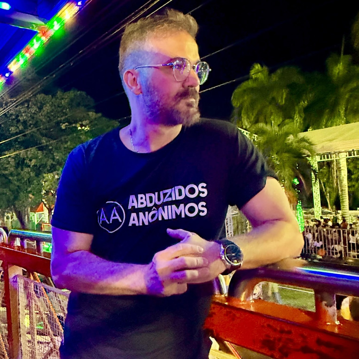 Camiseta 'Abduzidos Anônimos'