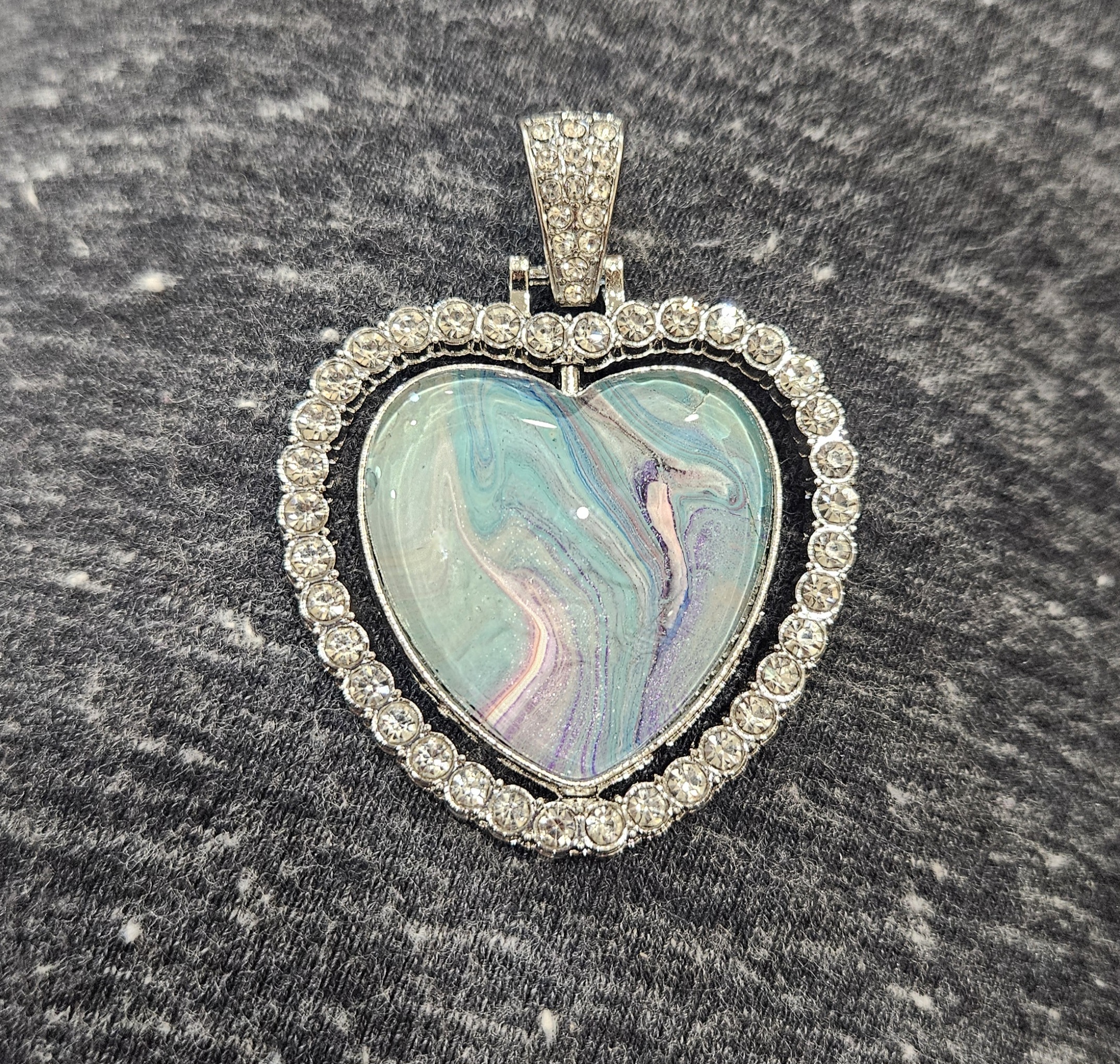 Heart-shaped pendant