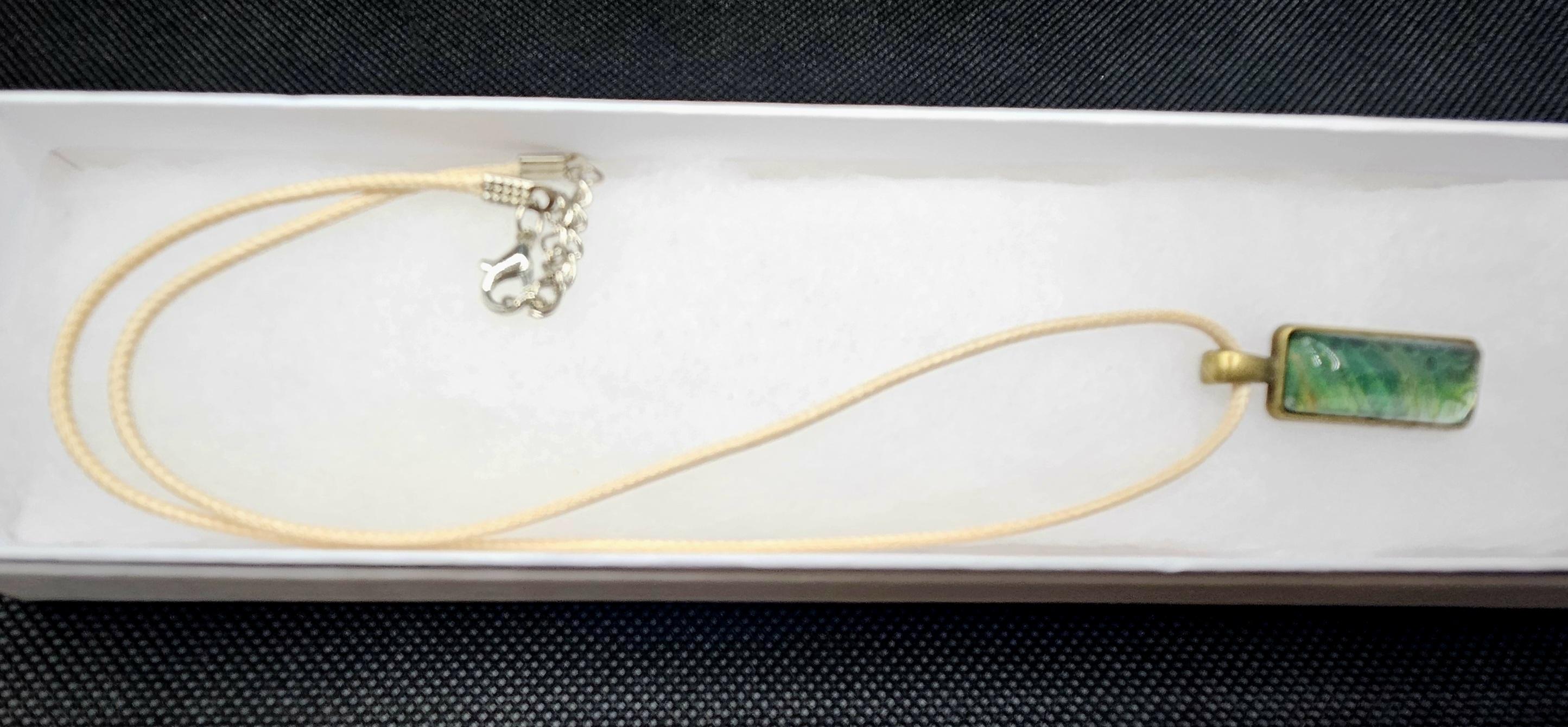 Elegant Green Pendant Necklace
