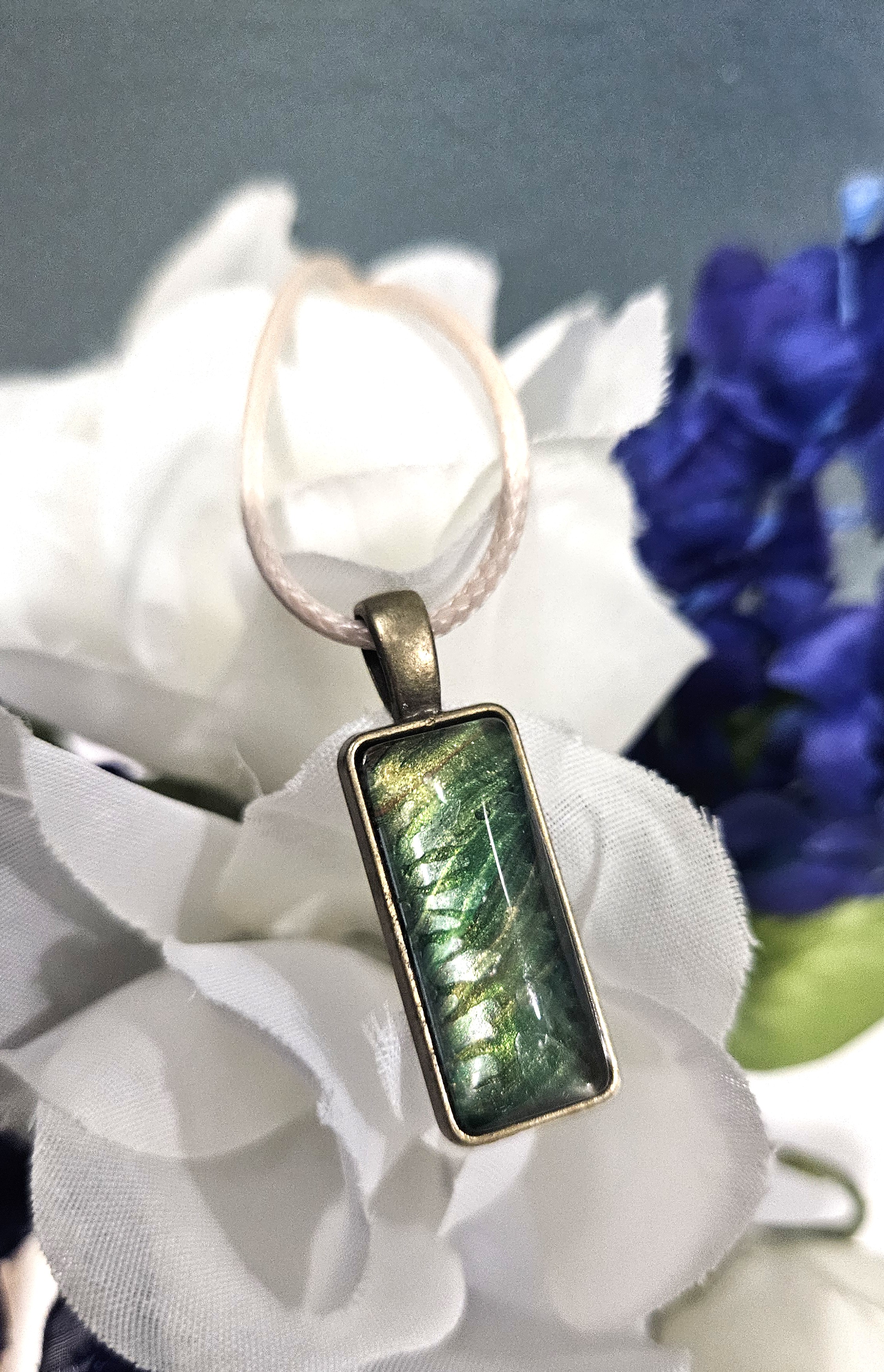 Elegant Green Pendant Necklace