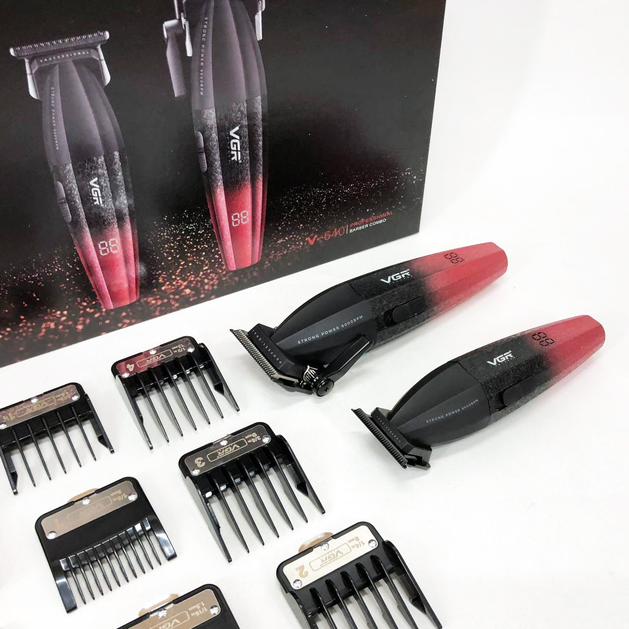Професійний набір для стрижки волосся VGR V-640