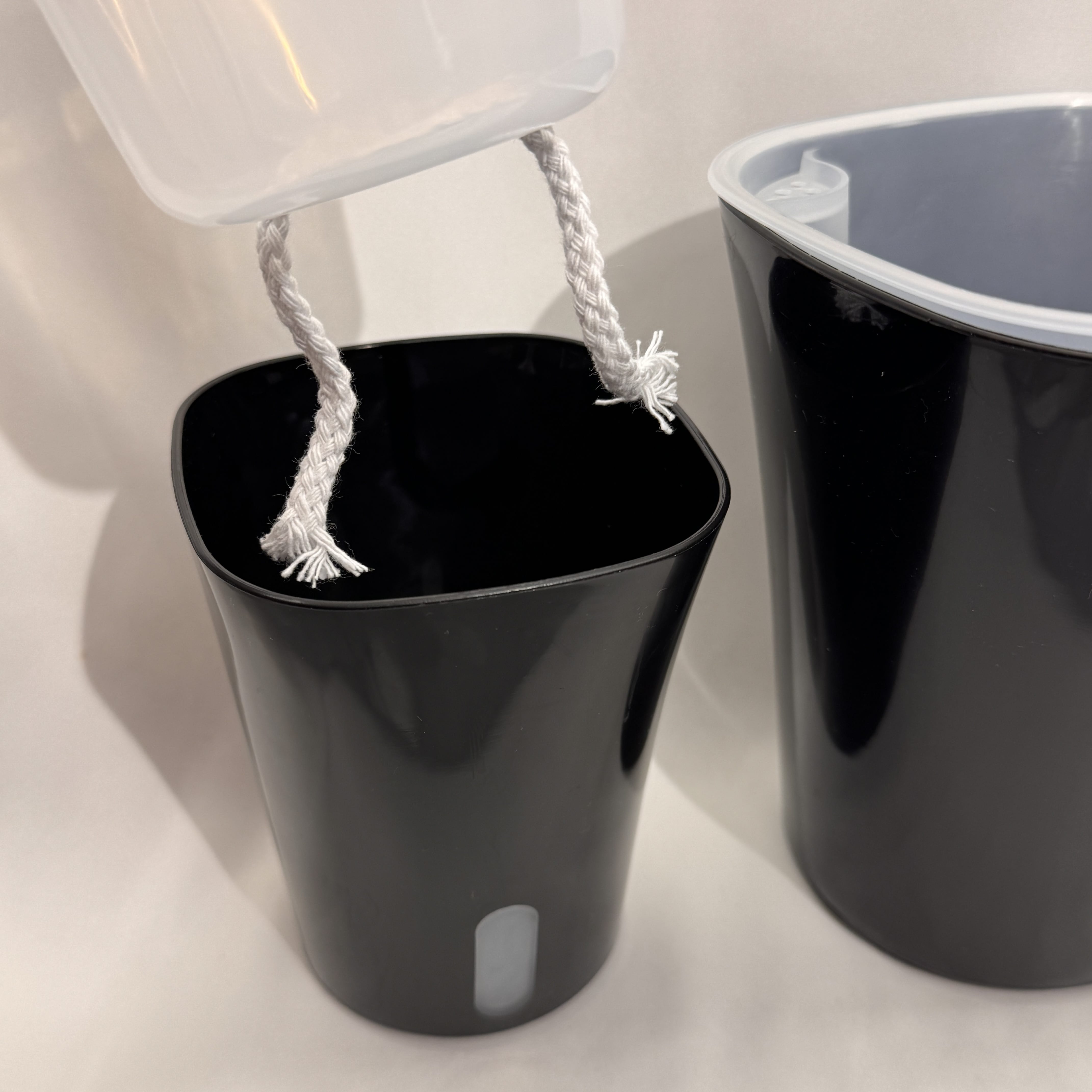 Self-watering vazonas