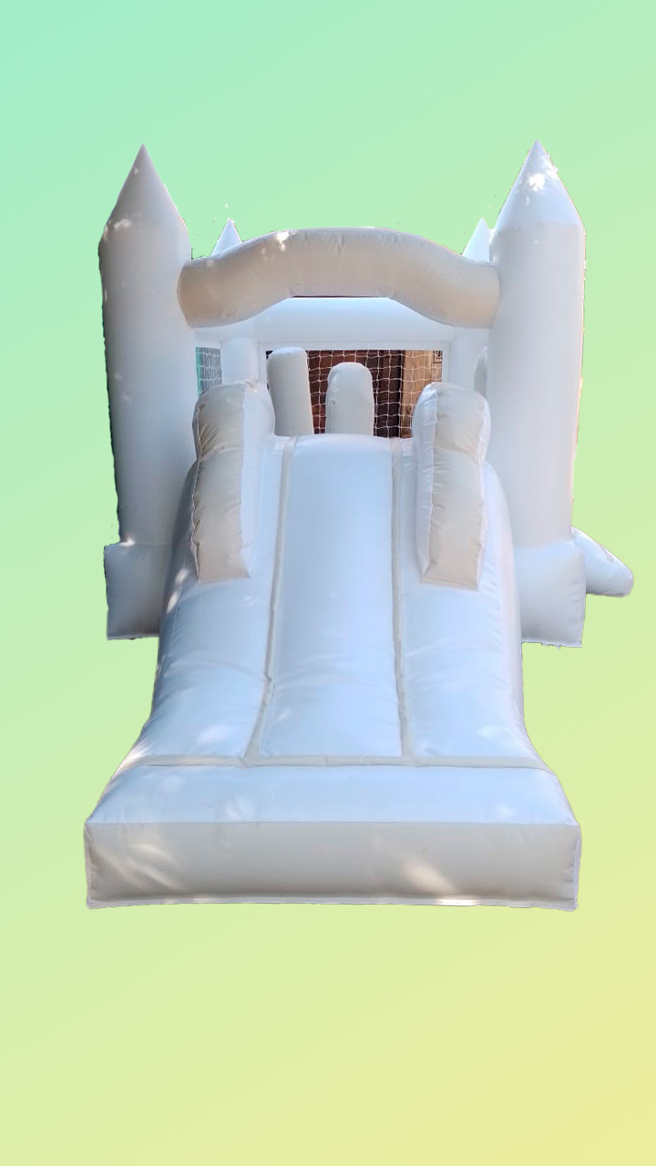 Castillo inflable blanco 3x4 mts.