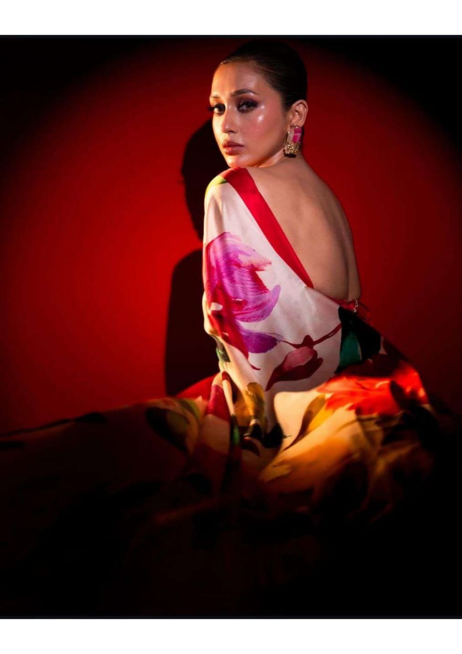 Elegant Floral Saree Satin Bollywood Saree