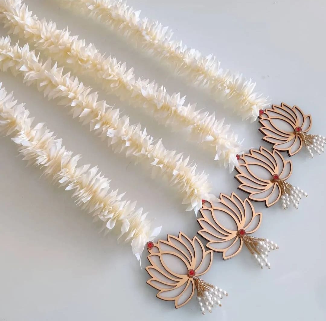 Acrylic Lotus Flower Garlands (White)