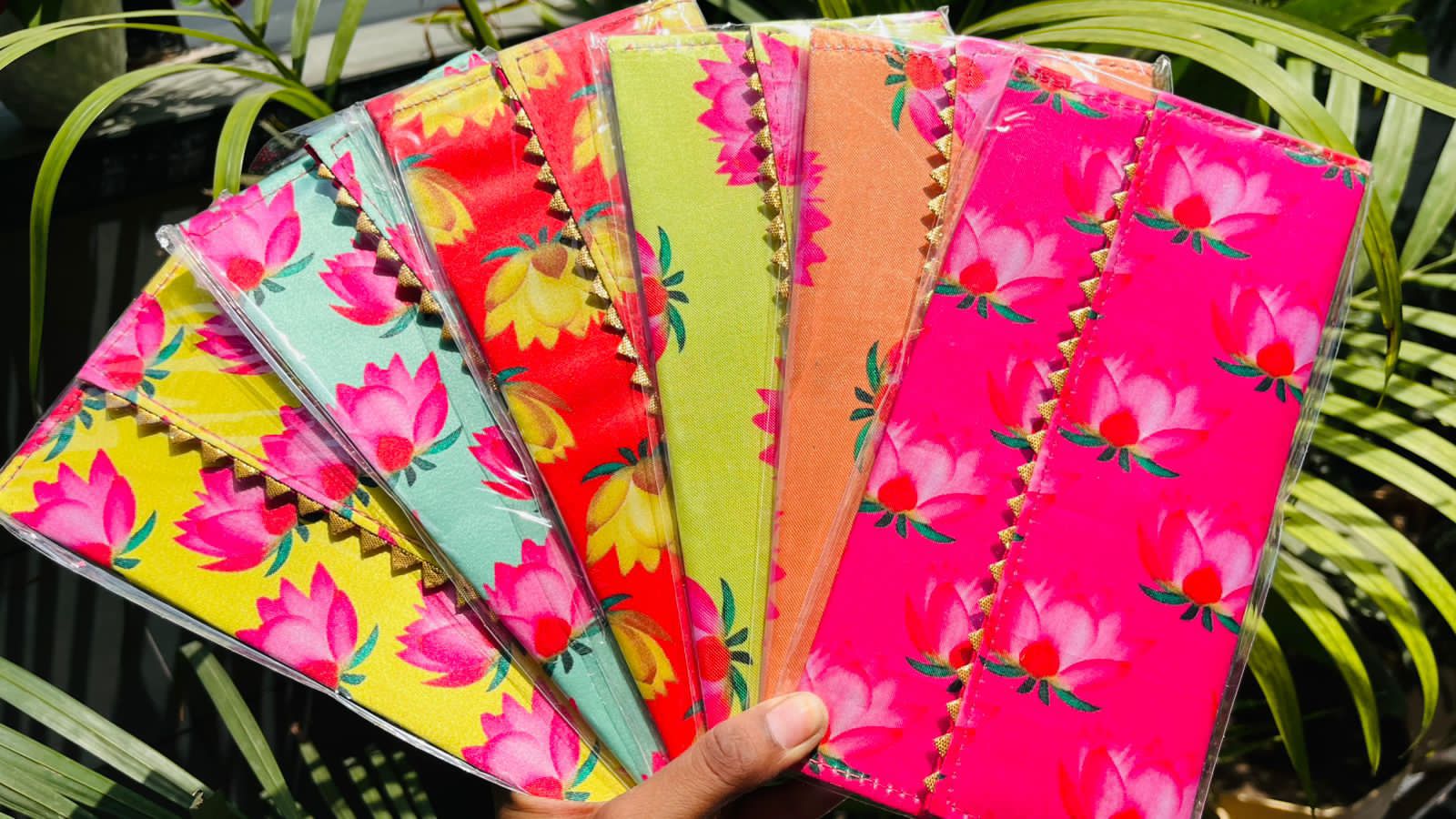 Colorful Floral Printed Clutches (35 Pieces) (Assorted Colors/Prints)
