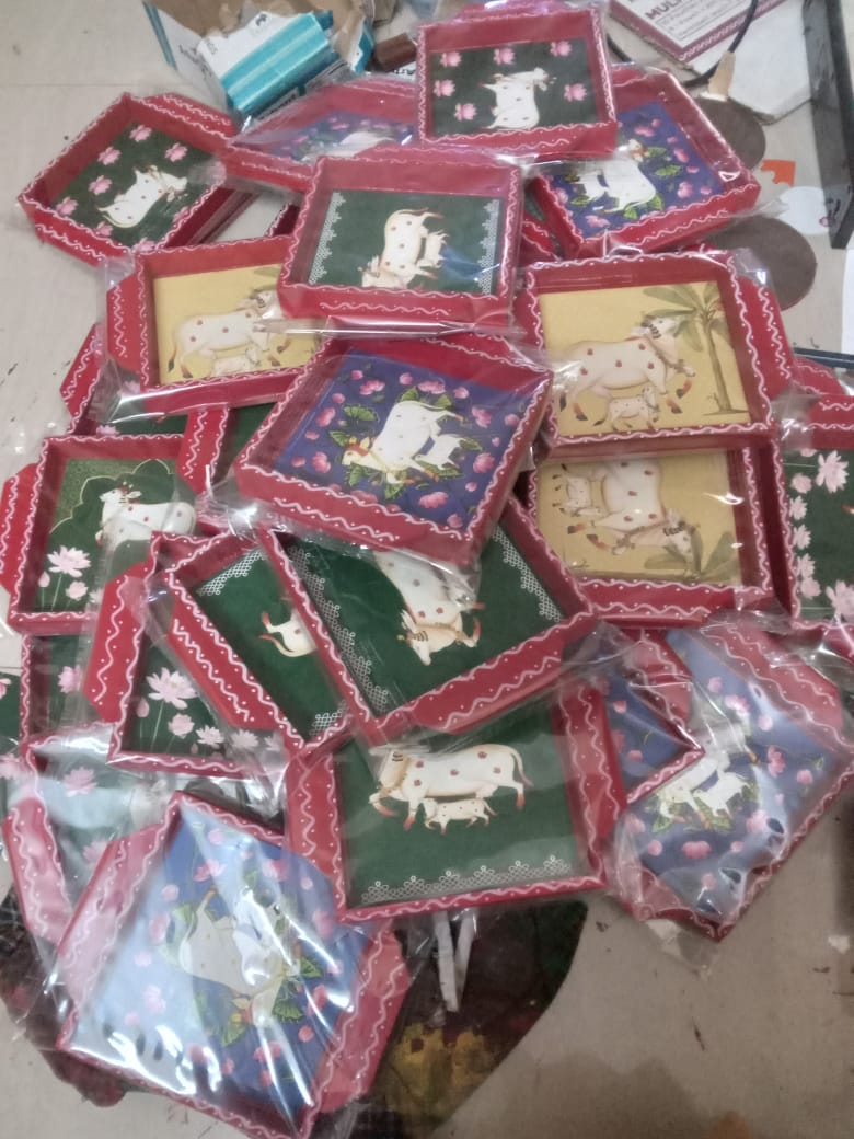 MDF Teakwood Pichwai Trays (Assorted Colors/Patterns)