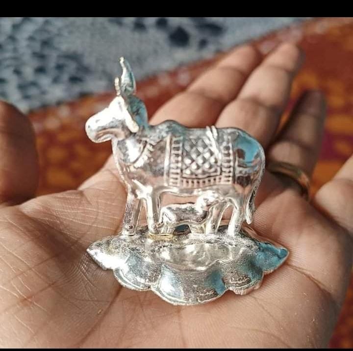 German Silver Gomatha Figurine – A Symbol of Prosperity & Devotion