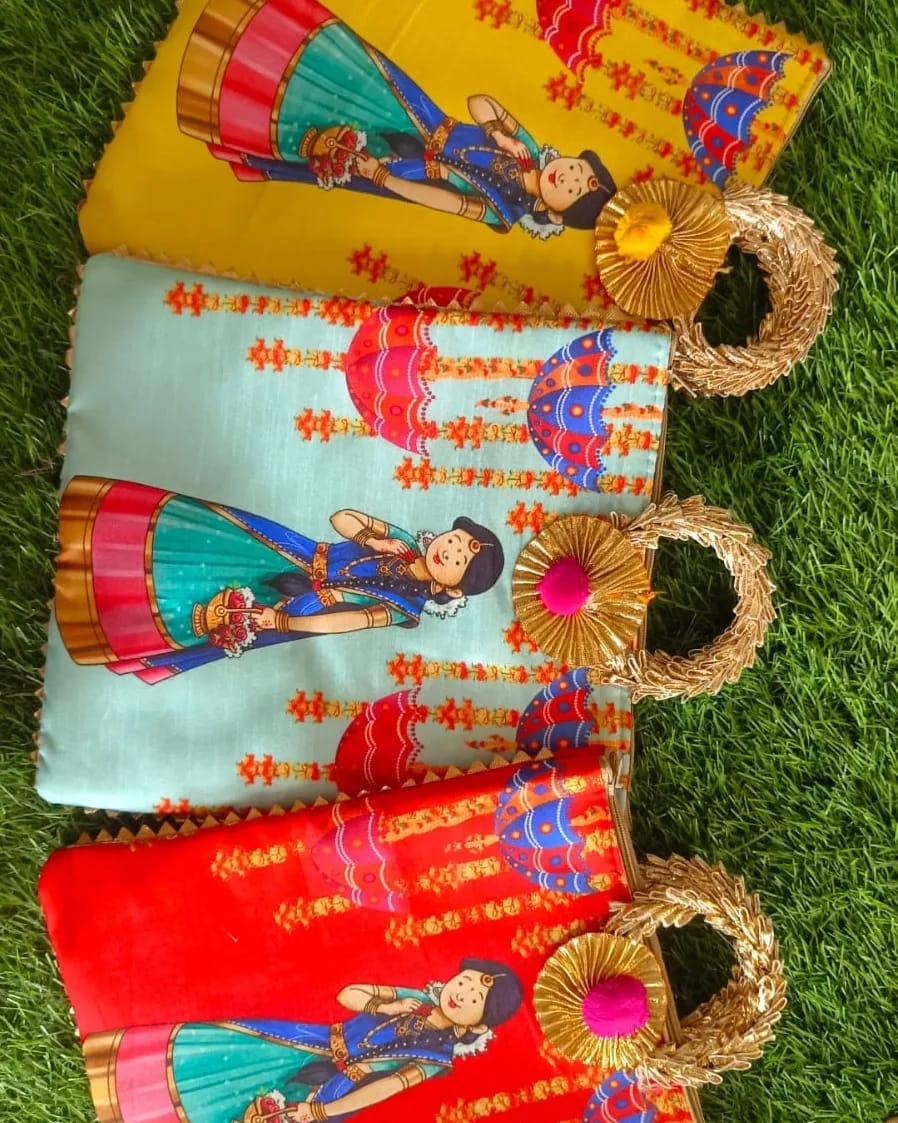 Silk Zip Bags – Traditional Girl Print