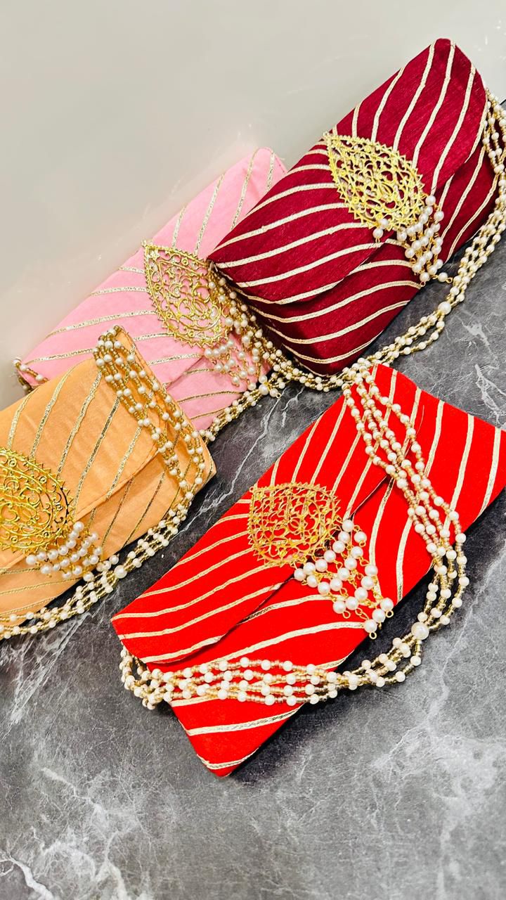 Elegant Clutch Bags With Pearly Chain Handle