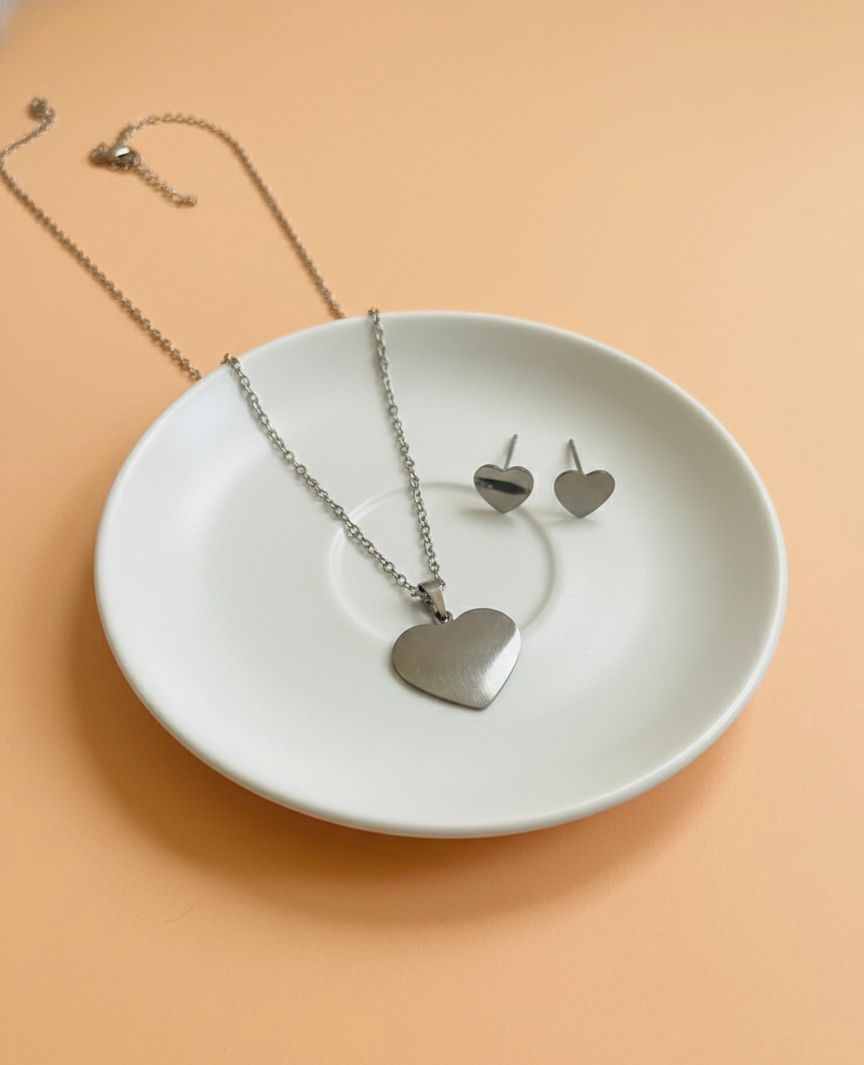 Set de collar y aretes corazón
