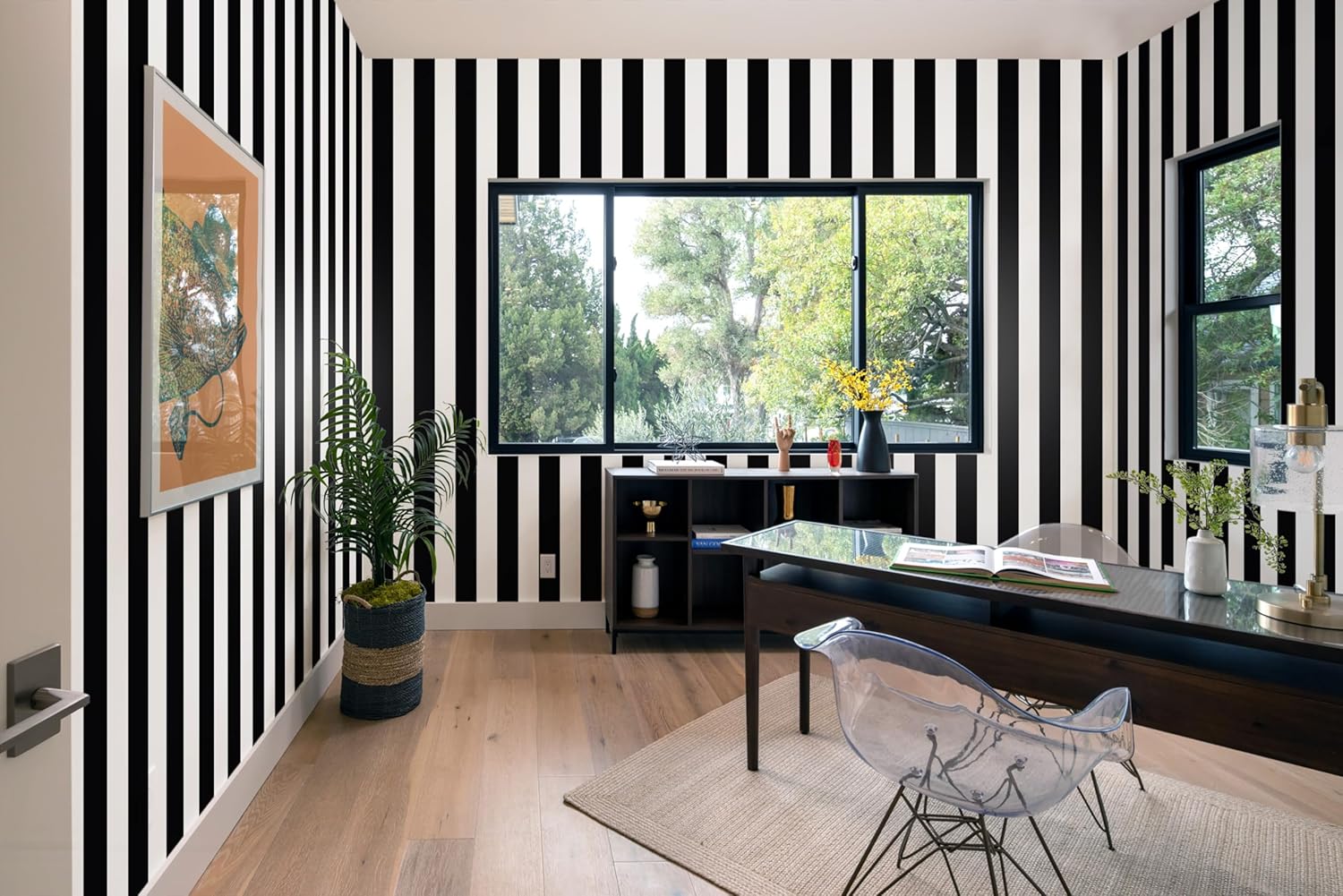 Self-adhesive striped wallpaper
