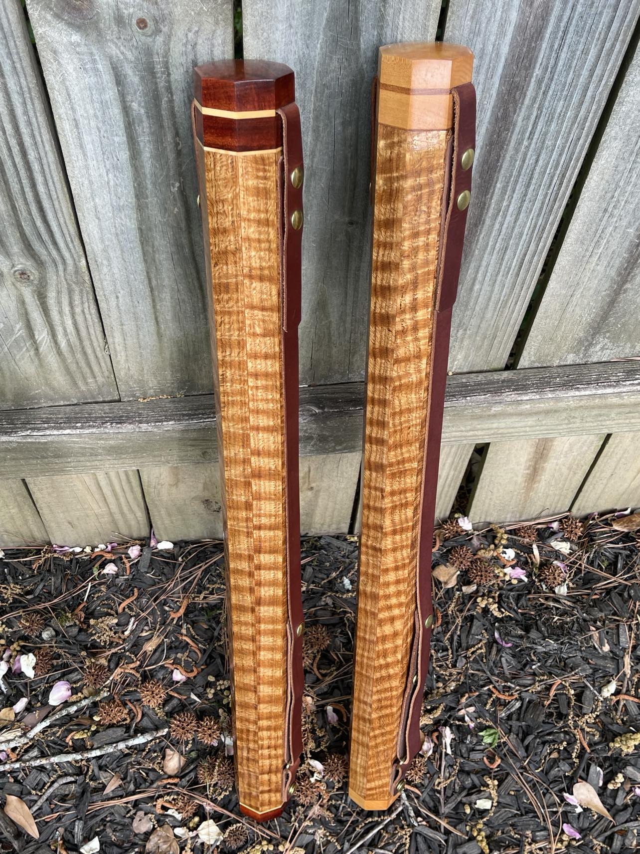 Oak (Black, Curly)
