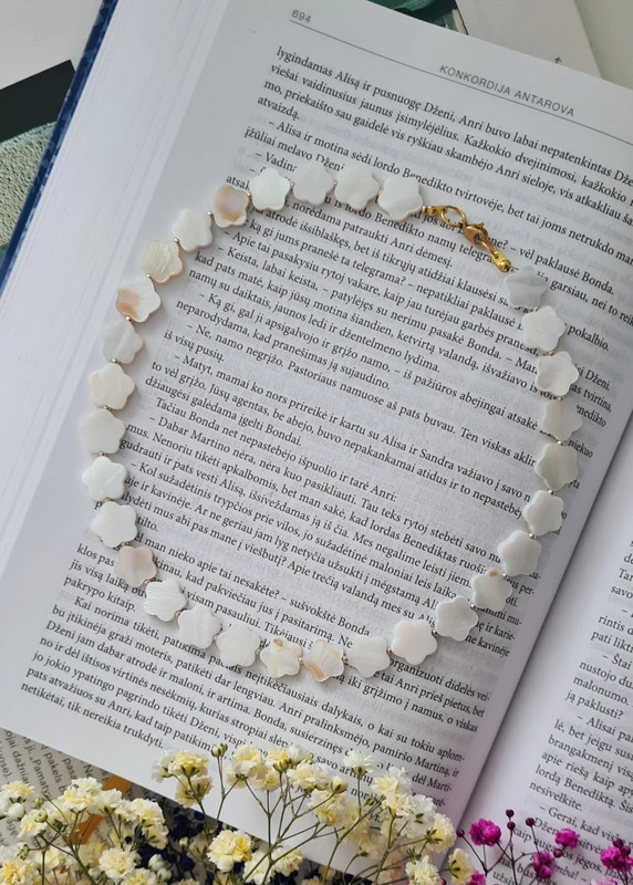 Kriauklės gėlyčių vėrinys