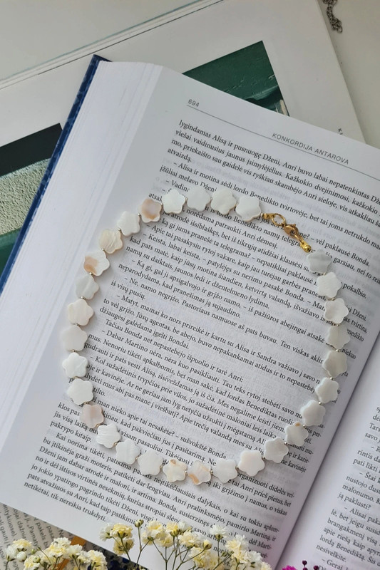 Kriauklės gėlyčių vėrinys