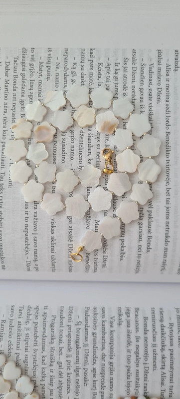 Kriauklės gėlyčių vėrinys