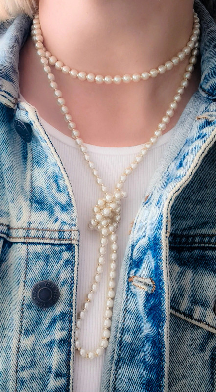 Ilgas stiklo perlų vėrinys