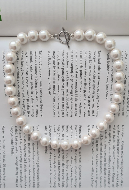 Baltų gėlavandenių perlų masės vėrinys - LadyDi