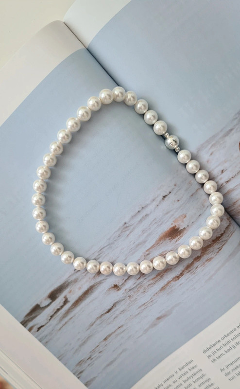 Gėlavandenių perlų vėrinys su magnetiniu užsegimu