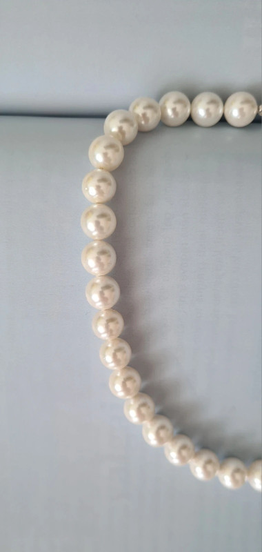 Gėlavandenių perlų vėrinys su magnetiniu užsegimu