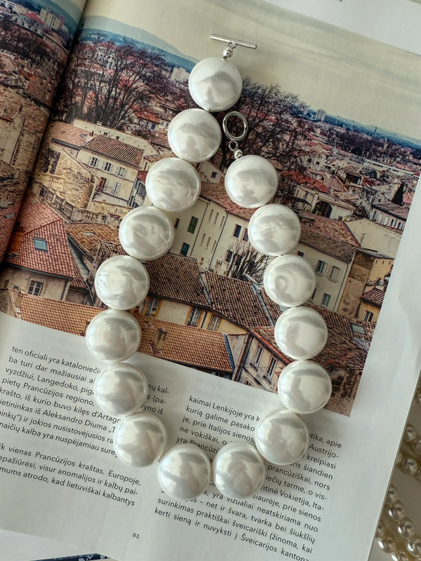 Masyvus perlų masės vėrinys