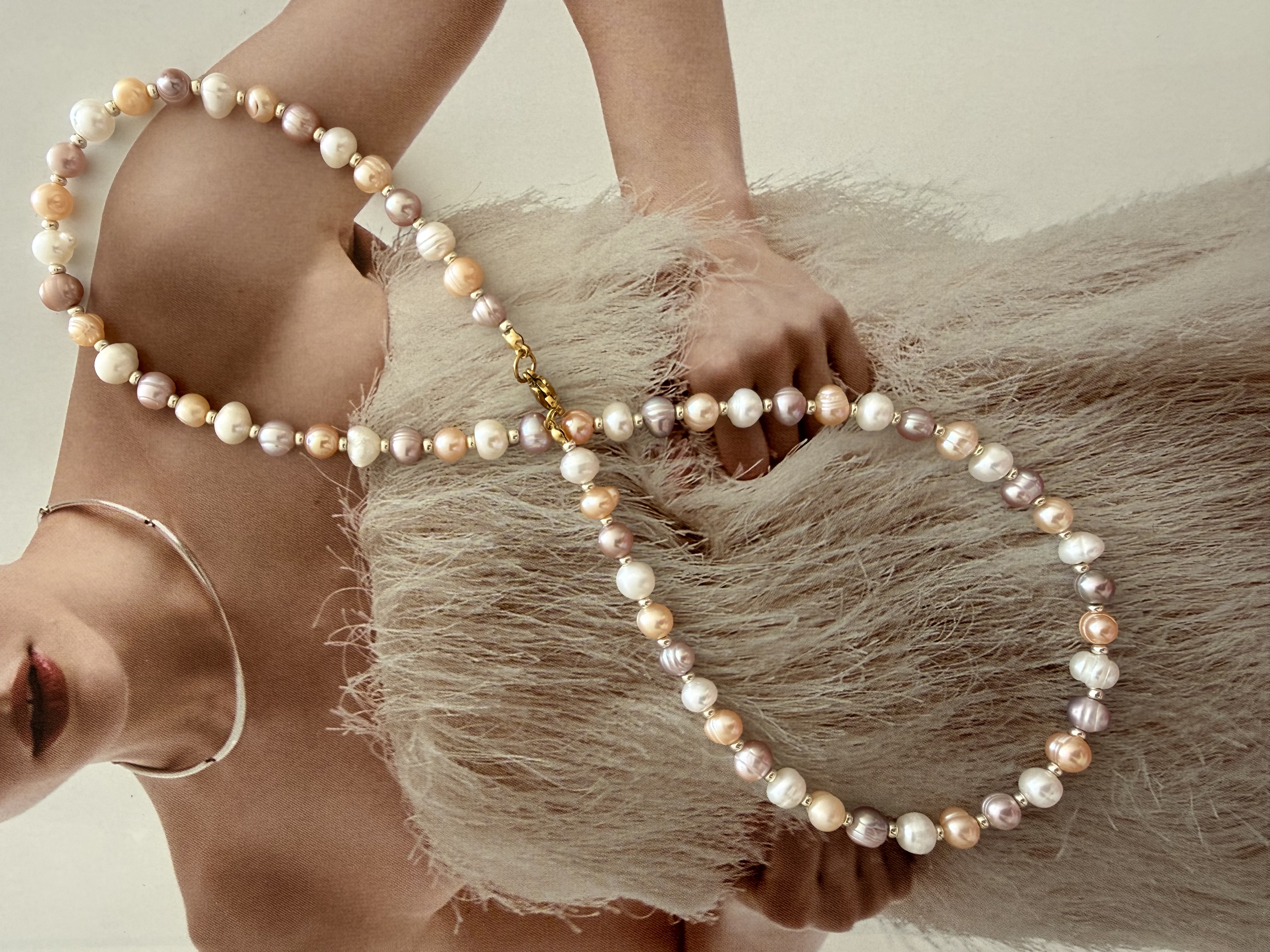 Tricolor Pearl Necklace