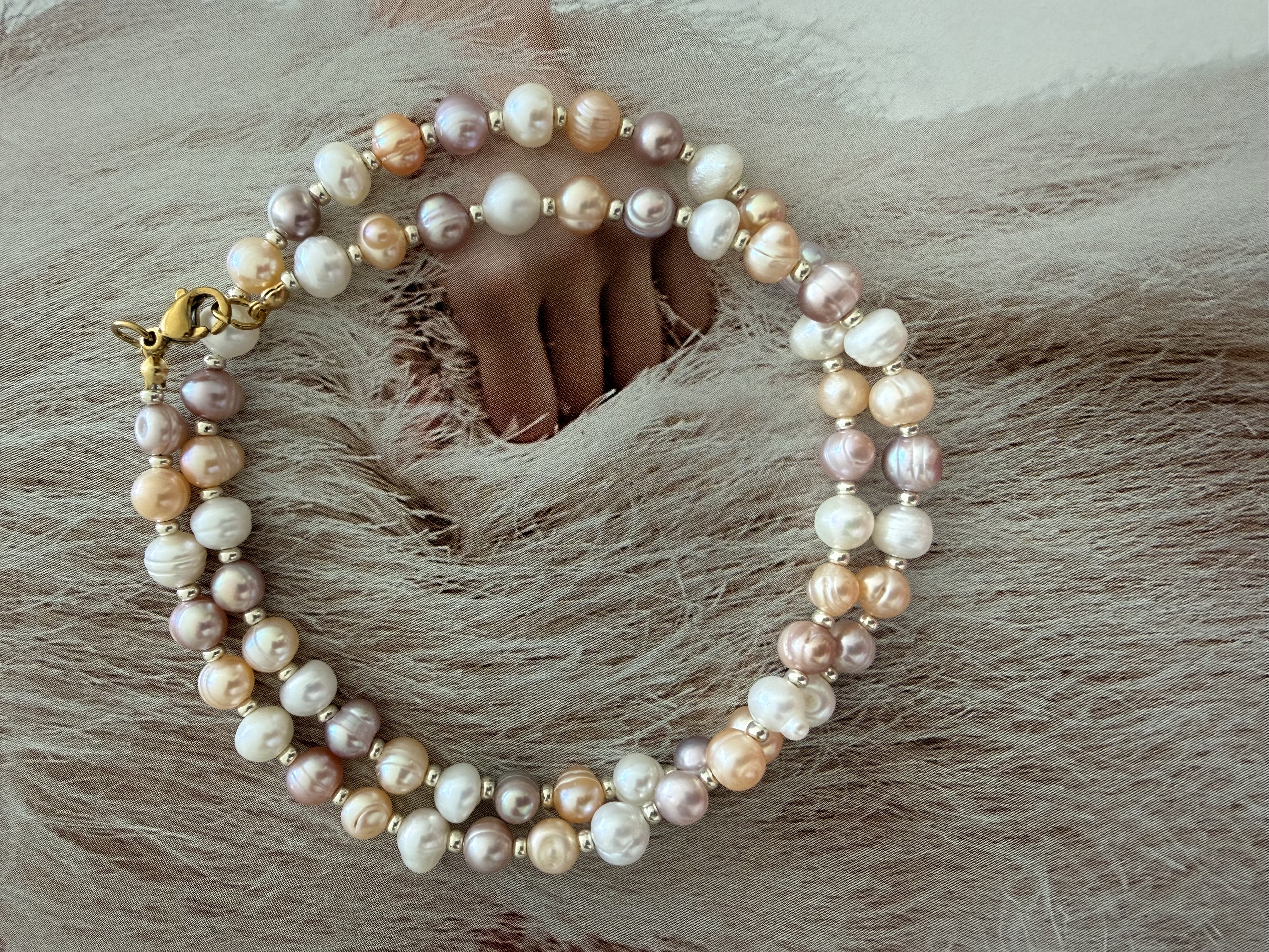 Tricolor Pearl Necklace