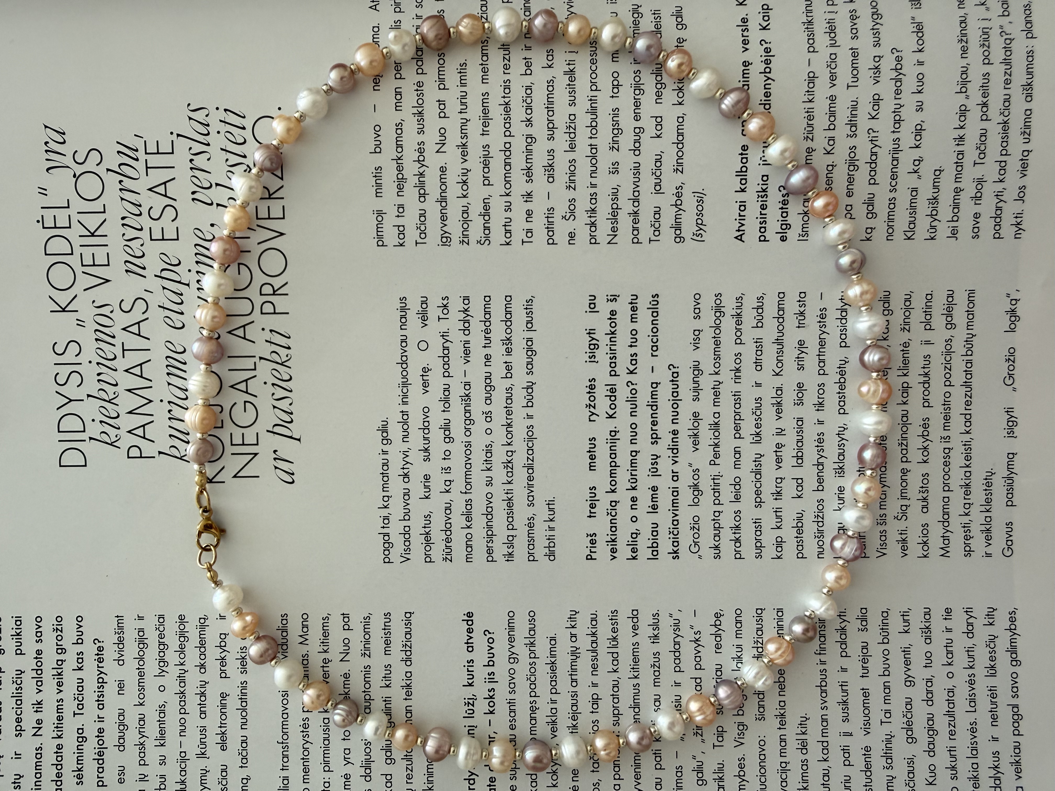 Tricolor Pearl Necklace