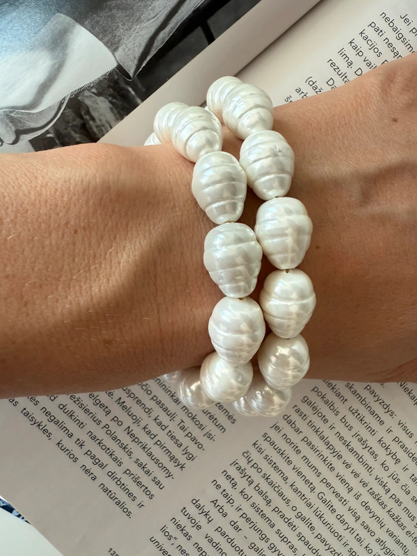 Gėlavandenių perlų masės vėrinys